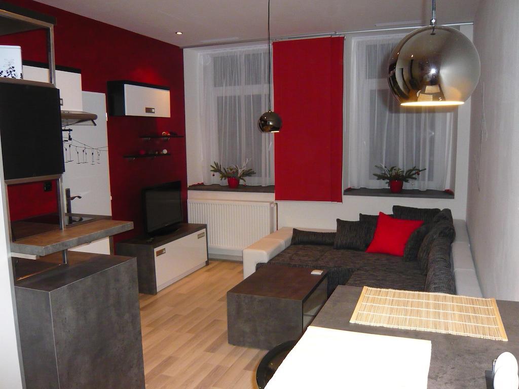 Apartmány Liška Mladé Buky Habitación foto