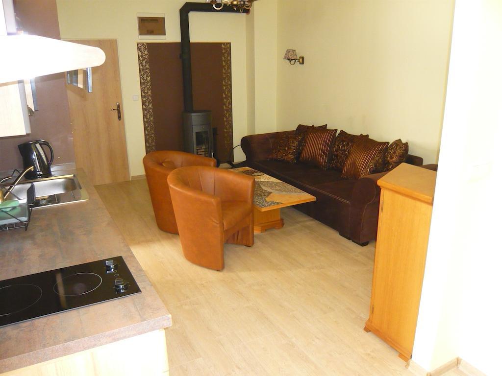 Apartmány Liška Mladé Buky Habitación foto
