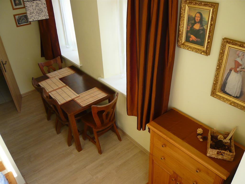 Apartmány Liška Mladé Buky Habitación foto