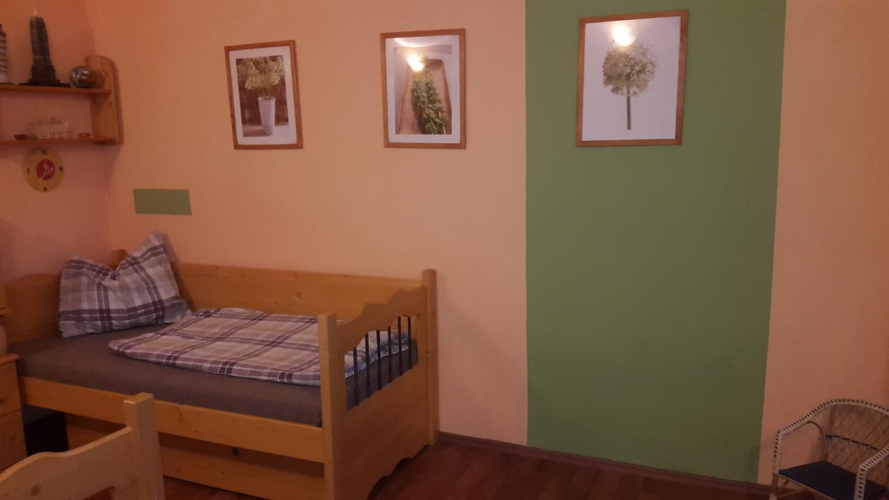 Apartmány Liška Mladé Buky Exterior foto